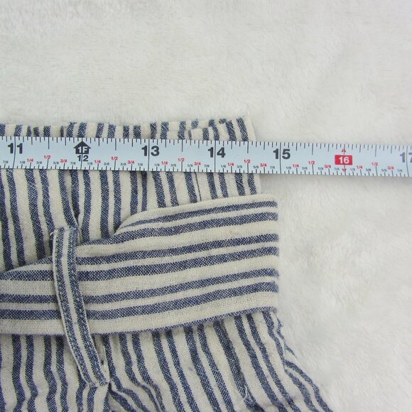 A. Calin Pinstripe Women's Shorts Size M - Picture 7 of 11